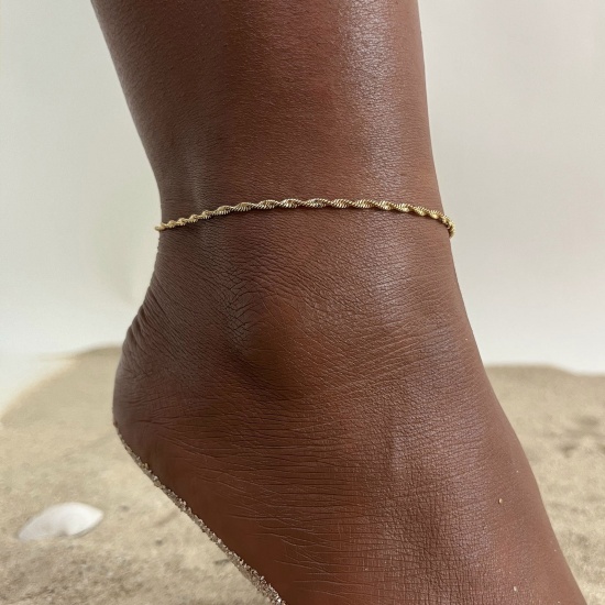 Picture of 1 Piece Eco-friendly Vacuum Plating Exquisite Beach 18K Gold Color 304 Stainless Steel Wave Twisted Chain Anklet For Women 23cm(9") long