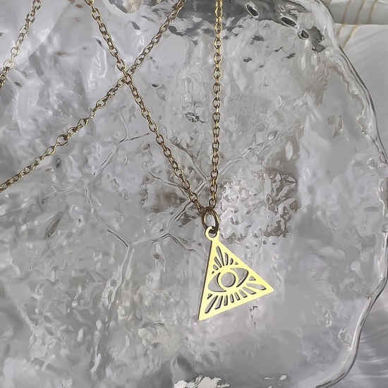 Image de 1 Pièce Collier à Pendentif Chaîne Maille Forçat Religieux en 304 Acier Inoxydable Placage Sous Vide Écologique Vintage Plaqué Or 18K Triangle Œil Mauvais Creux Unisexe Fête 40cm long
