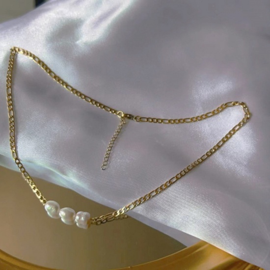 1 Piece Vacuum Plating Retro Elegant 18K Gold Plated 304 Stainless Steel & Natural Pearl Figaro Chain Baroque Pendant Necklace For Women Party 40cm(15 6/8") long の画像