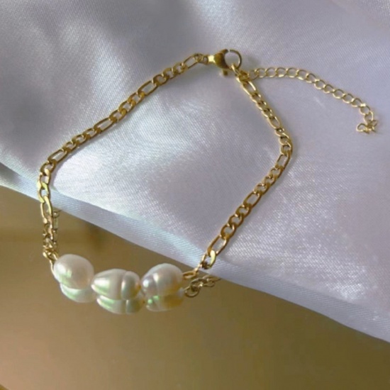 Picture of Wholesale Baroque Natural Pearl 304 Stainless Steel Figaro Chain Charm Bracelets, 18K Gold Plated Vacuum Plating, Women's Elegant Retro Gift Jewelry Supply, 17cm(6.7") long, 1 Piece