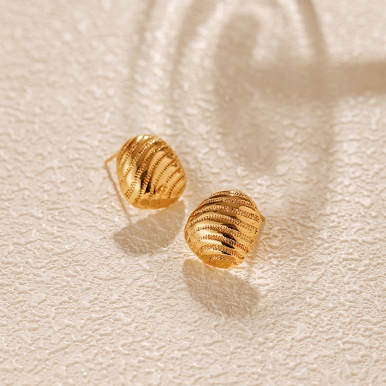 Immagine di 1 Paio Ecologico Semplice & Casual Retrò 18K Vero Oro Placcato Ottone Ovale Conchiglia Orecchini a Perno Per Donne Festa 1.5cm x 1.4cm