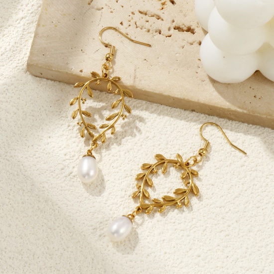 Imagen de 1 Par Recubrimiento al Vacío PVD Ecológico Elegante Exquisito 18K Oro Real Chapado Blanco Acero Inoxidable 304 & Perla Natural Hoja Pendientes Para Mujeres Regalo 6.6cm x 2.3cm, Tamaño del Poste/Cable: 0.7mm(21 gauge)