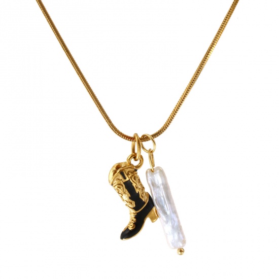 Immagine di 18K Vero Oro Placcato Catena a Serpentina Quadrata Stivale Collana con Ciondolo, Acciaio Inossidabile 304 & Perla Naturale 45cm + 5cm, Per Donne, Nero Smalto 3D, Cowboy dell'Ovest Barocco Regalo, Placcatura Sottovuoto PVD Ecologica, 1 Pz