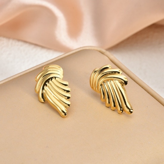 Immagine di 1 Pair Eco-friendly Dainty Stylish 18K Gold Plated 304 Stainless Steel Feather Ear Post Stud Earrings For Women Gift
