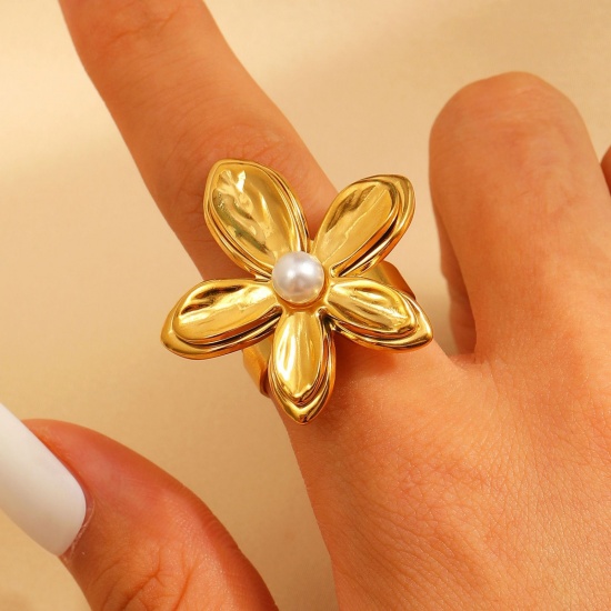 Picture of 1 Piece Eco-friendly PVD Vacuum Plating Waterproof Anti-Tarnish Hypoallergenic Dainty Stylish 18K Real Gold Plated White 304 Stainless Steel Open Flower Acrylic Imitation Pearl Rings For Women Gift 17mm(US Size 6.5)