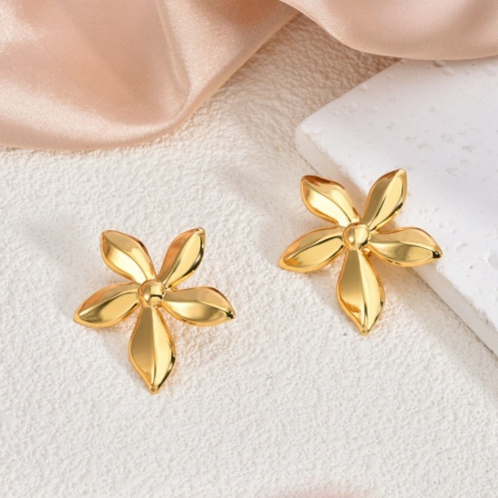 Изображение 1 Pair Eco-friendly Stylish Exquisite 18K Gold Plated 304 Stainless Steel Flower Ear Post Stud Earrings For Women Gift
