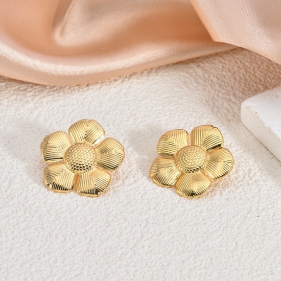 Изображение 1 Pair Eco-friendly Stylish Exquisite 18K Gold Plated 304 Stainless Steel Flower Ear Post Stud Earrings For Women Gift