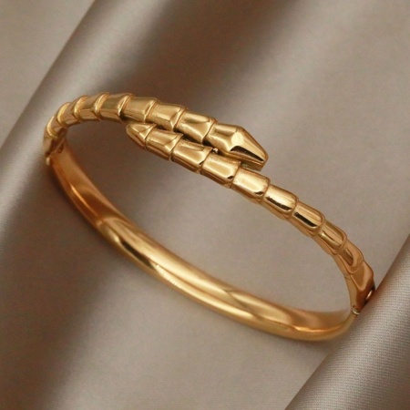 Picture of Wholesale Snake 304 Stainless Steel Bangles Bracelets, 18K Gold Plated Vacuum Plating, Women's Stylish Retro Gift Jewelry Supply, 6cm Dia., 1 Piece