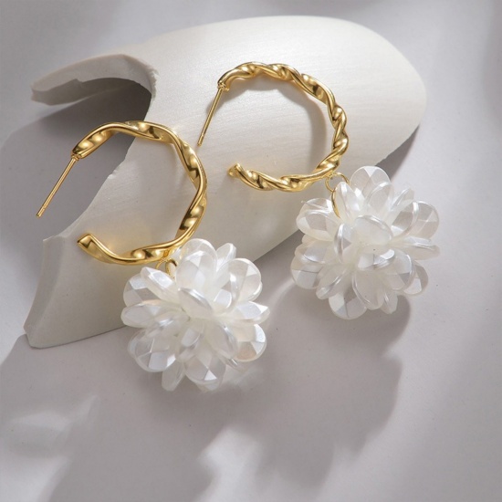 Picture of Wholesale Stylish Dainty Earrings, Flower White 18K Gold Plated 304 Stainless Steel & Acrylic, Women's Vacuum Plating Gift Jewelry Supply, 2.5cm x 5cm, 1 Pair