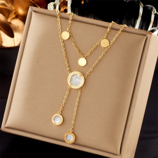 Image de Collier à Breloques En Gros Plaqué Or 18K en 304 Acier Inoxydable & Coquille Naturelle, Disque Rond Multicouche aux Femmes Revêtement sous Vide PVD Respectueux de l'Environnement Exquis À la Mode Cadeau Bijoux pour Détaillants 40cm + 6cm long, 1 Pièce