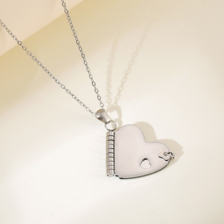 Picture of Wholesale Unique Openable Flip Page Book Heart Customize Engraving Supported Pendant Charm Necklace, Silver Tone 304 Stainless Steel Link Cable Chain, Women's Eco-friendly Creative Stylish Valentine's Day Jewelry For Retailer, 45cm(17.7") + 5cm(2") long, 1 Piece