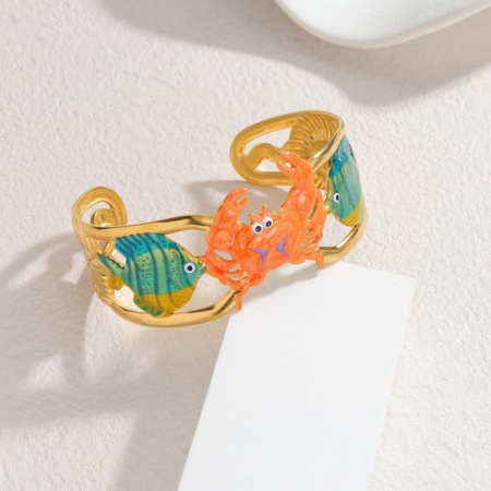 Picture of Wholesale Crab Animal Fish Multicolor Enamel 304 Stainless Steel Open Cuff Bangles Bracelets, 18K Gold Plated PVD Vacuum Plating, Women's Ocean Jewelry Stylish Gift Jewelry Supply, 6.6cm Dia., 1 Piece