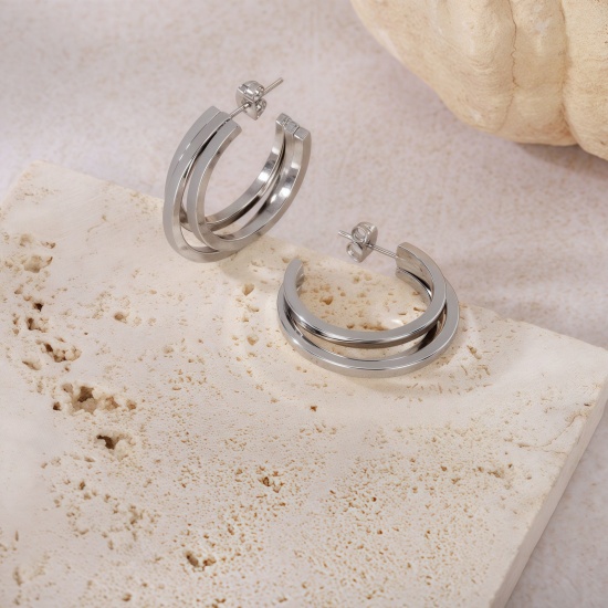 Picture of Wholesale Exquisite Stylish Hoop Earrings, Silver Tone 304 Stainless Steel, Women's Eco-friendly Gift Jewelry Supply, 28mm Dia., 1 Pair