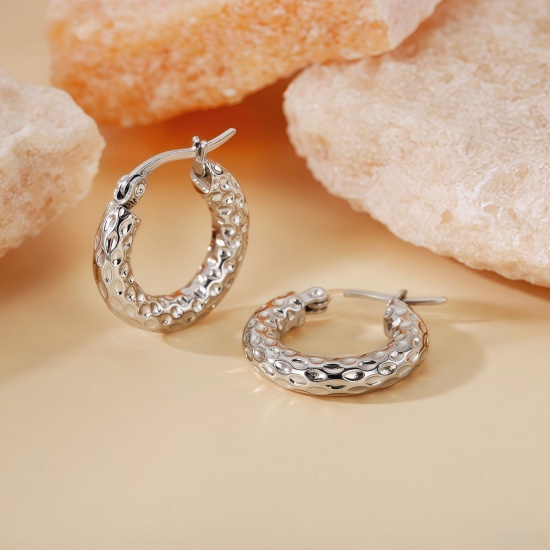 Picture of Wholesale Exquisite Stylish Huggie Hoop Earrings, Silver Tone 304 Stainless Steel, Women's Eco-friendly Gift Jewelry Supply, 20mm Dia., 1 Pair