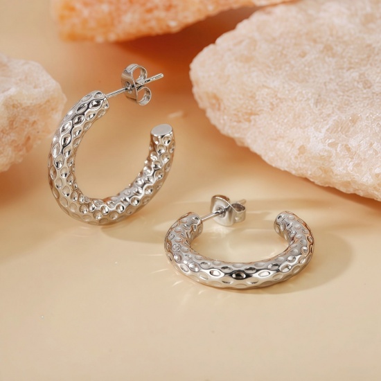 Picture of Wholesale Exquisite Stylish Hoop Earrings, Silver Tone 304 Stainless Steel, Women's Eco-friendly Gift Jewelry Supply, 23mm Dia., 1 Pair
