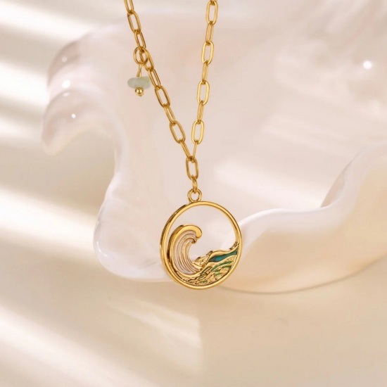 Picture of Wholesale Sea Pendant Charm Necklace, 18K Gold Plated 304 Stainless Steel & Natural Shell Women's Eco-friendly PVD Exquisite Stylish Gift Jewelry For Retailer, 40cm(15.7") + 5cm(2") long, 1 Piece