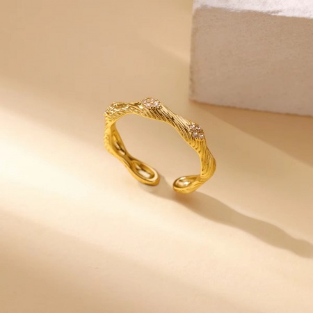 Image de Bagues En Gros Plaqué Or 18K en Laiton, aux Femmes Cadeau à Strass Transparent Ouvert Ajoustable Respectueux de la Nature Exquis À la Mode Fournitures de Bijoux 1 Pièce
