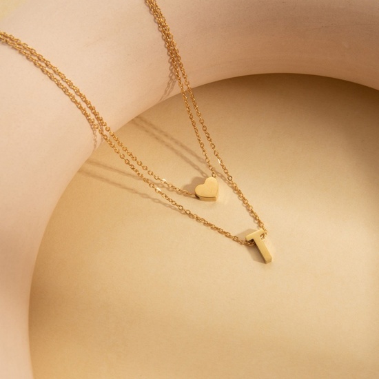 Imagen de Corazón Mayúscula Letra Mensaje " T " Collar Múltiples Capas Al Por Mayor, Chapado en Oro de 18K 304 Acero Inoxidable Cadena de Cable Cruz, Mujeres Enchapado al Vacío día de San Valentín Estilo Ins Regalo Joyería Para Minorista, 45cm + 5cm longitud, 1 Unidad