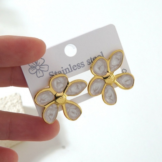 Immagine di Squisito Elegante Orecchini a Perno All'Ingrosso, Fiore Bianco Smalto Placcato Oro 18K 304 Acciaio Inossidabile, Donne Regalo Fornitura di Gioielli, 1 Paio