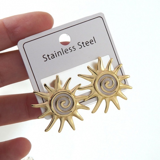 Immagine di Squisito Elegante Orecchini a Perno All'Ingrosso, Sole Bianco Smalto Placcato Oro 18K 304 Acciaio Inossidabile, Donne Regalo Fornitura di Gioielli, 1 Paio