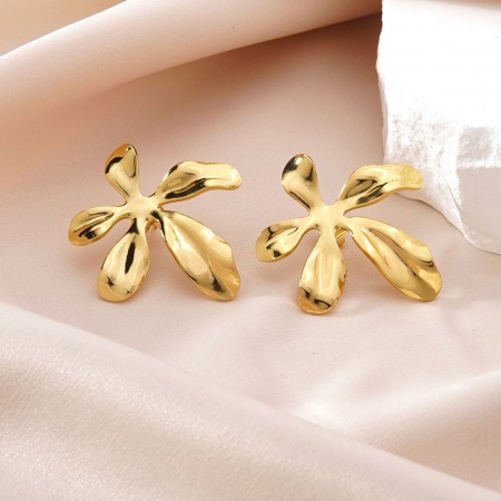 Picture of Wholesale Classic Simple & Casual Ear Post Stud Earrings, Leaf 18K Gold Plated 304 Stainless Steel, Women's Gift Jewelry Supply, 1 Pair