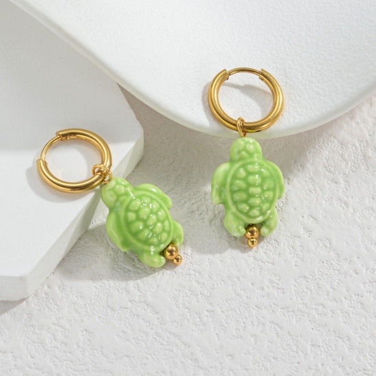 Immagine di Gioielli Oceanici Pastorale Naturale Orecchino All'Ingrosso, Tondo Tartaruga Placcato Oro 18K 304 Acciaio Inossidabile & Ceramica, Donne PVD Regalo Fornitura di Gioielli, 1 Paio
