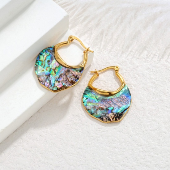 Imagen de Joyería del océano Elegante Pendientes de Aro Al Por Mayor, Multicolor Chapado en Oro de 18K 304 Acero Inoxidable & Concha Naturales, Mujeres PVD Ecológico Regalo Suministro de Joyería, 3.4cm x 2.7cm, 1 Par