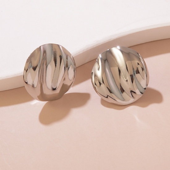 Picture of Wholesale Stylish Dainty Ear Post Stud Earrings, Round Disc Silver Tone 304 Stainless Steel, Women's Gift Jewelry Supply, 1 Pair